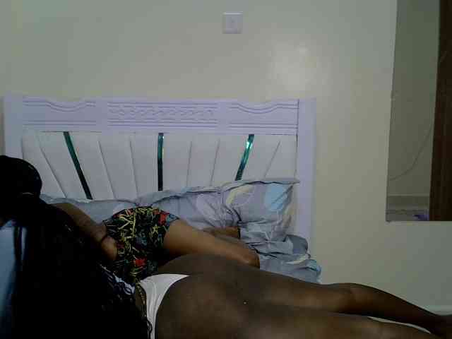 CozyCoupleVibes webcam