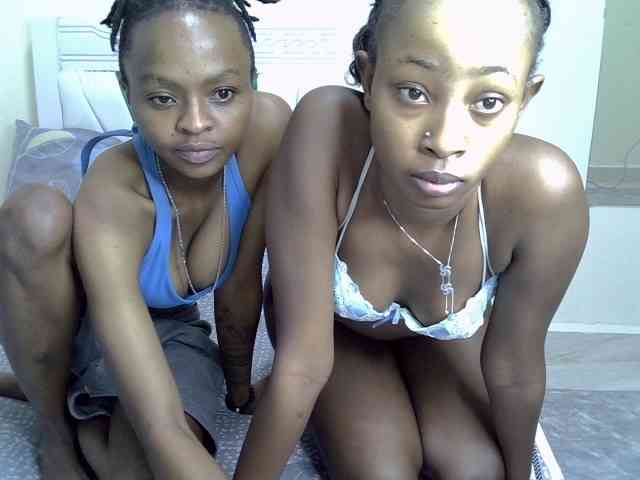 CozyCoupleVibes webcam