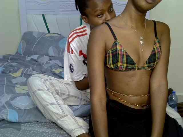 CozyCoupleVibes webcam
