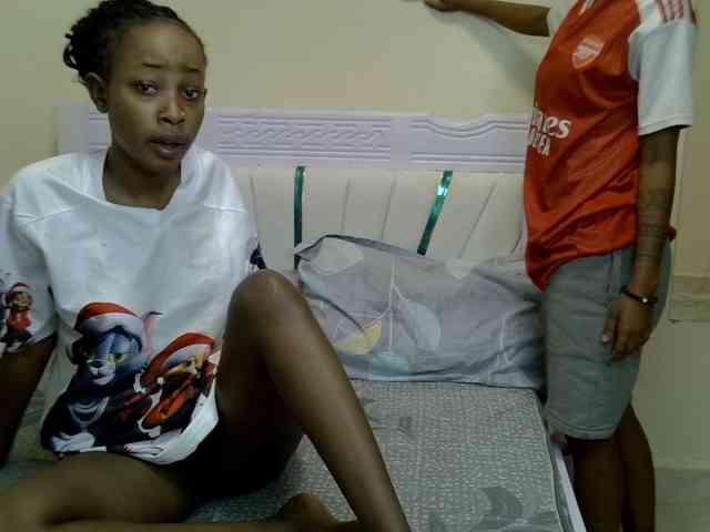 CozyCoupleVibes webcam