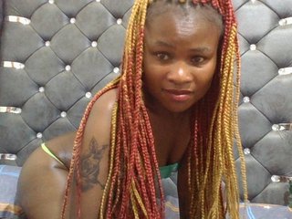 Maggieh22's Live Webcam