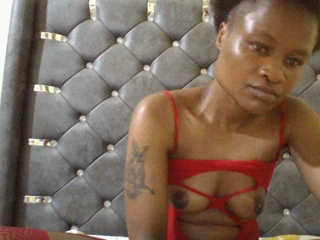 Maggieh22 Live Cam and Statistics on UnifiedCams