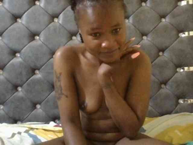 Maggieh22 webcam