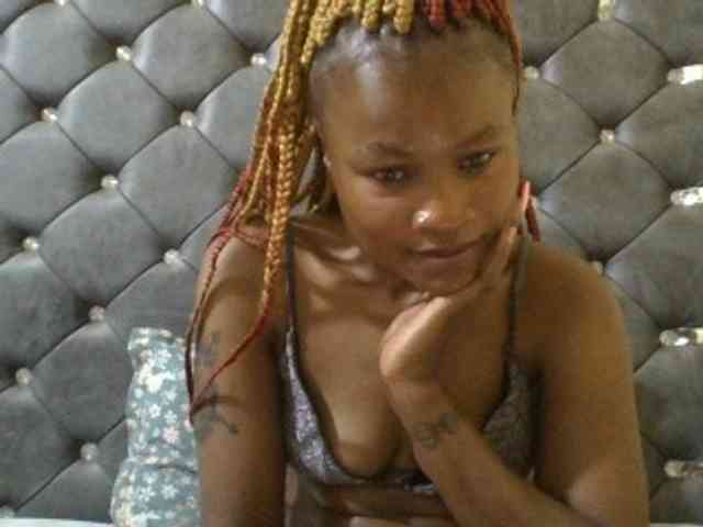 Maggieh22 webcam