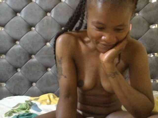 Maggieh22 webcam