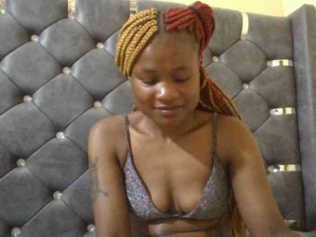 Maggieh22 webcam