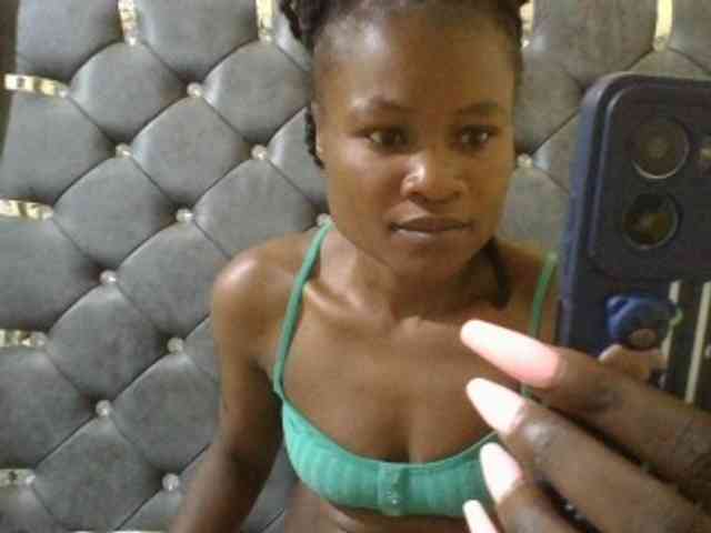 Maggieh22 webcam