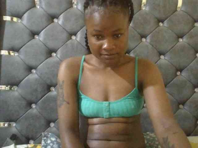 Maggieh22 webcam
