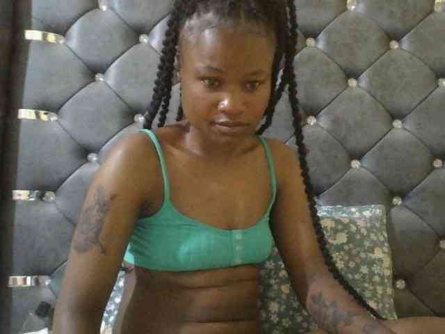 Maggieh22 webcam