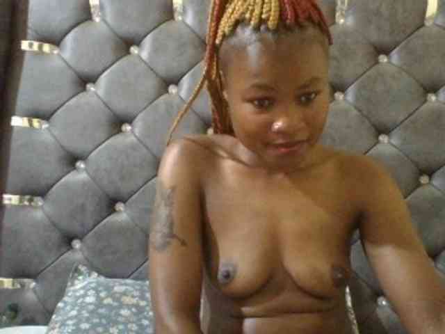 Maggieh22 webcam