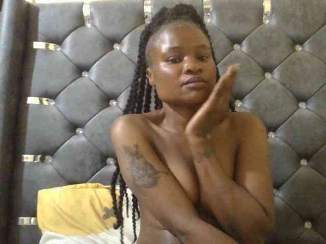 Maggieh22 webcam
