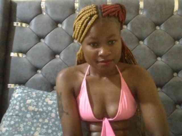 Maggieh22 webcam