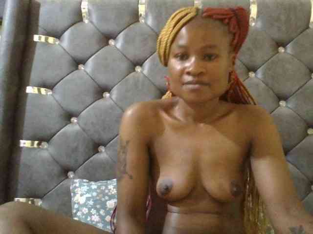 Maggieh22 webcam
