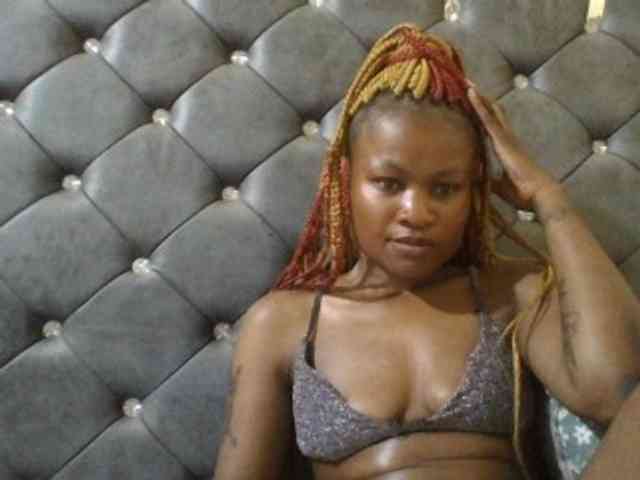 Maggieh22 webcam
