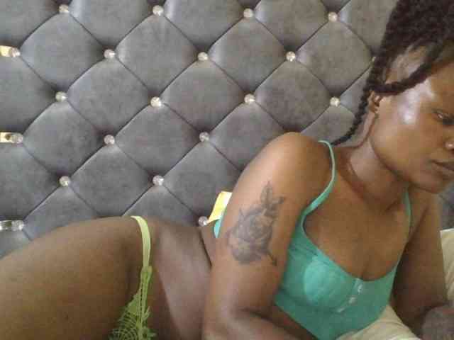 Maggieh22 webcam