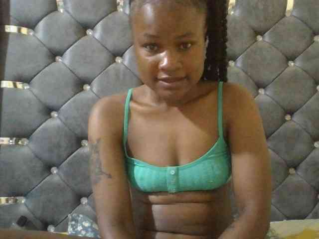 Maggieh22 webcam