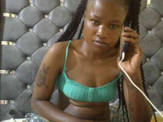 Maggieh22 webcam
