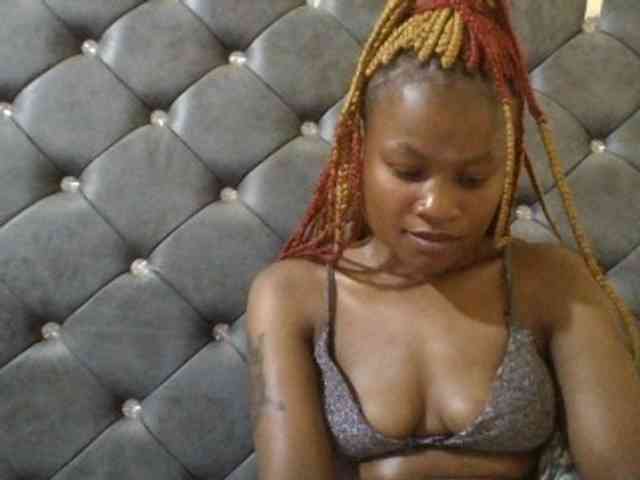 Maggieh22 webcam