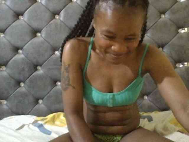 Maggieh22 webcam
