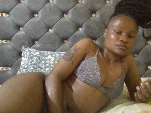 Maggieh22 webcam