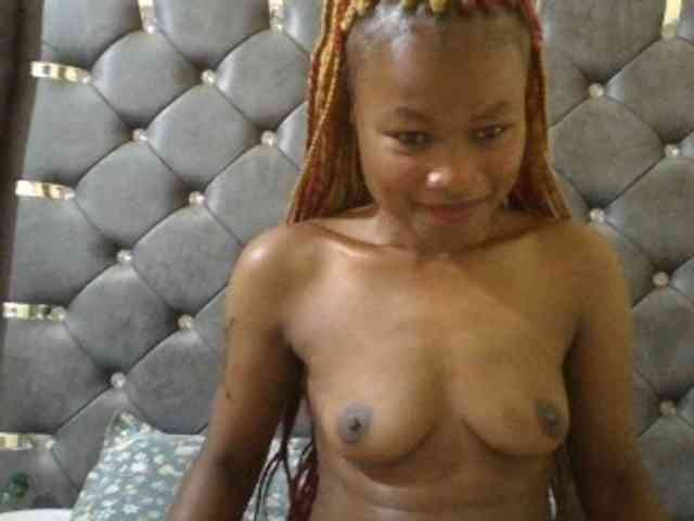 Maggieh22 webcam
