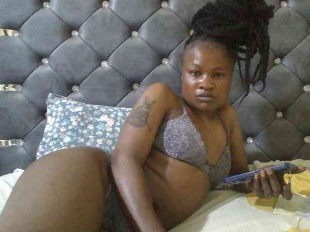 Maggieh22 webcam