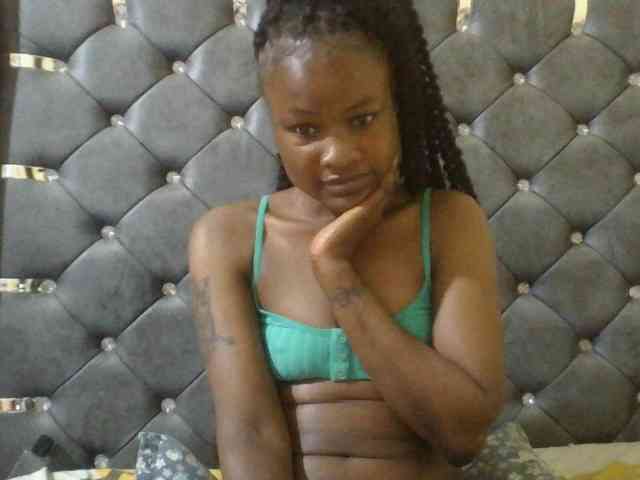 Maggieh22 webcam