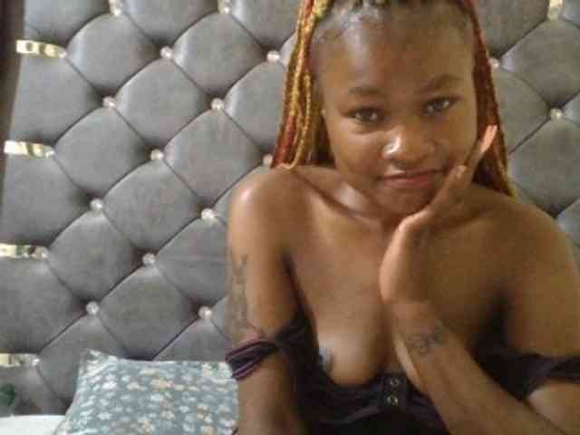 Maggieh22 webcam