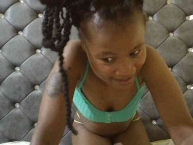 Maggieh22 webcam