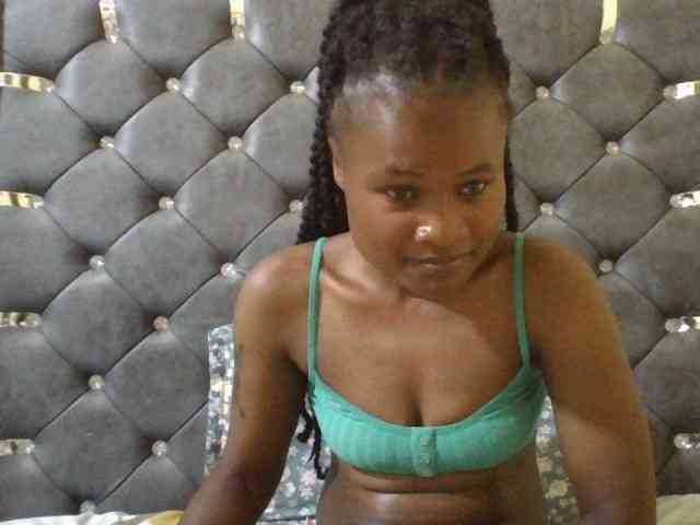Maggieh22 webcam