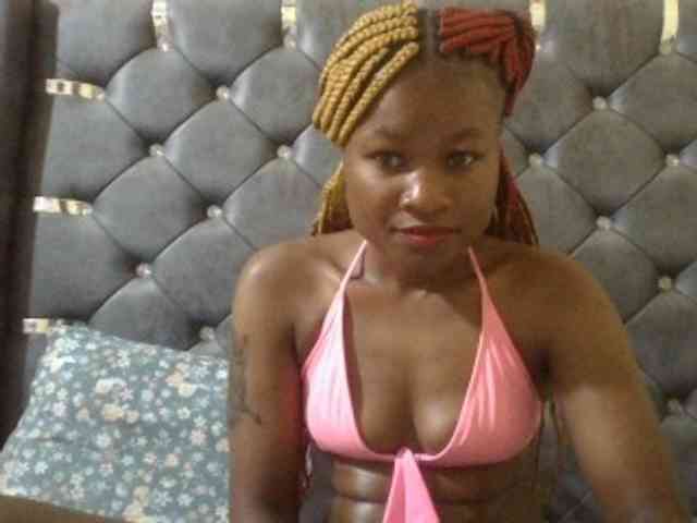Maggieh22 webcam
