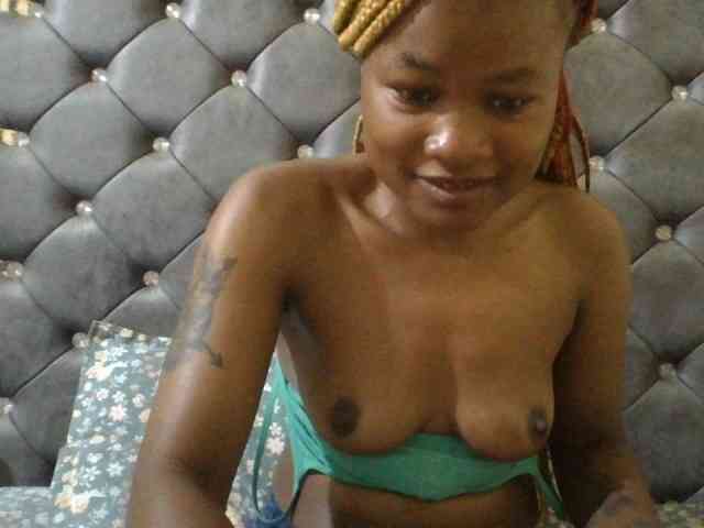 Maggieh22 webcam