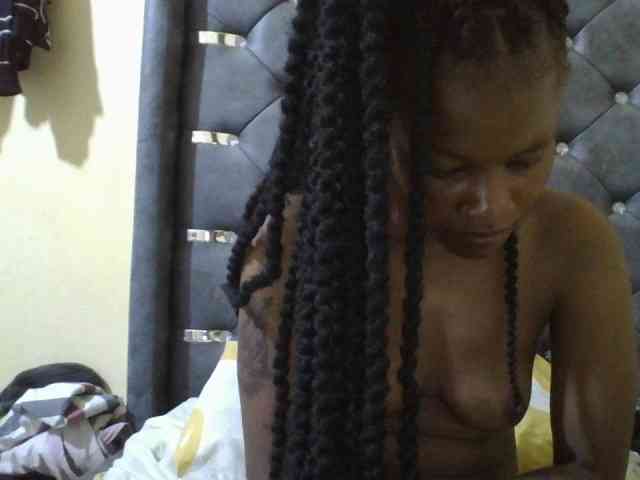 Maggieh22 webcam