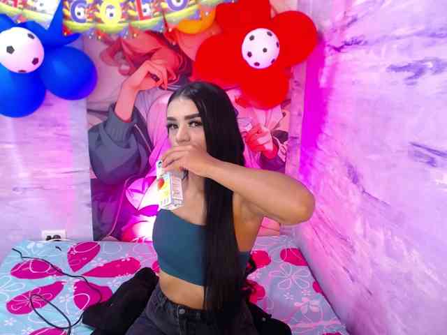 Nataly-Campbell webcam