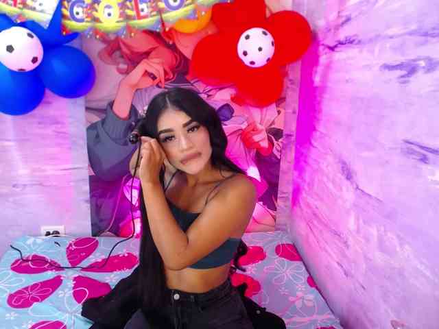 Nataly-Campbell webcam