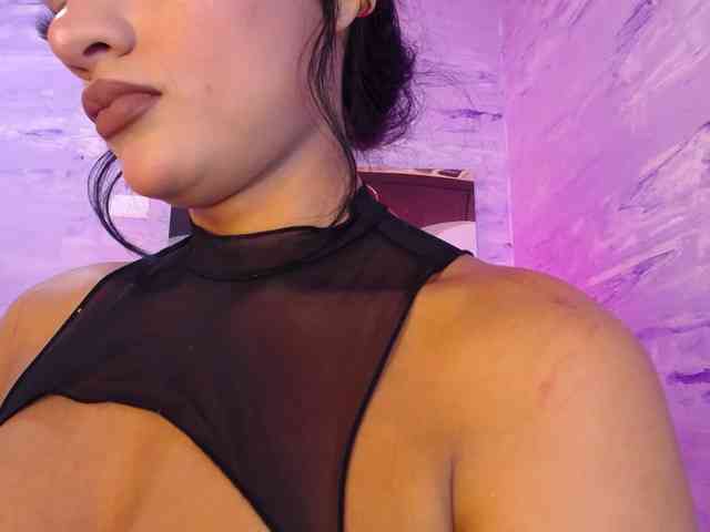 Nataly-Campbell webcam