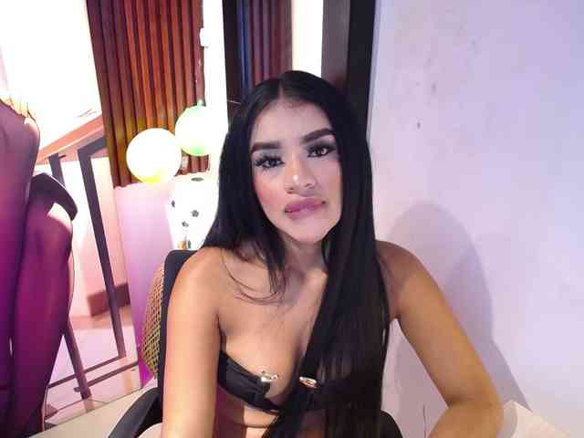 Nataly-Campbell webcam