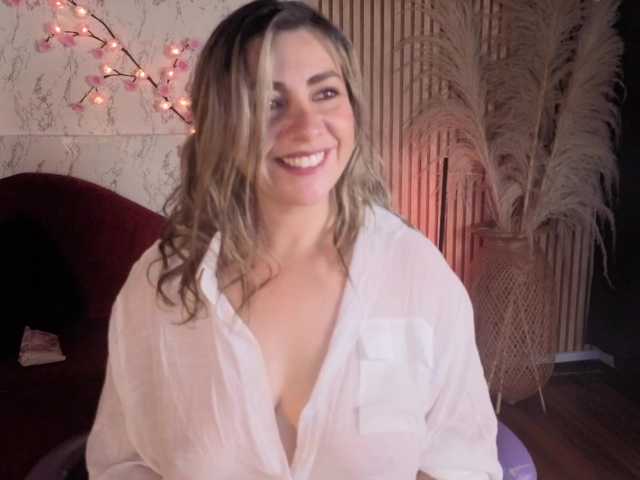 Isabellalita live cam on BongaCams