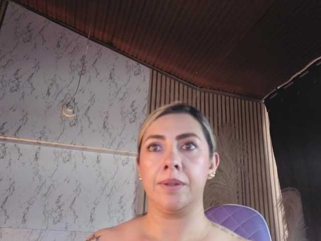 Isabellalita live cam on BongaCams