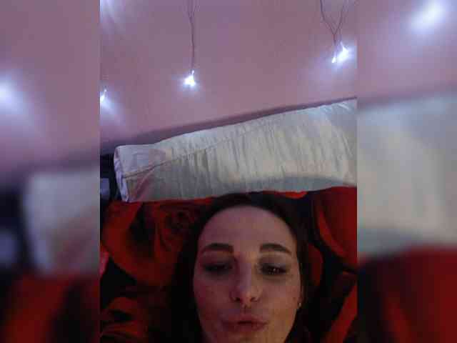 Naomi-milf webcam