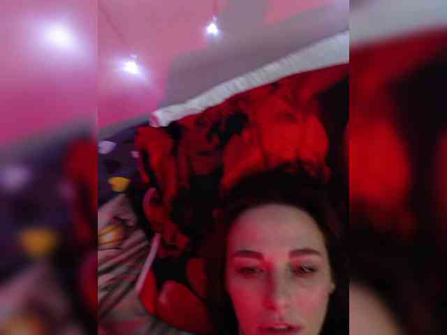 Naomi-milf webcam