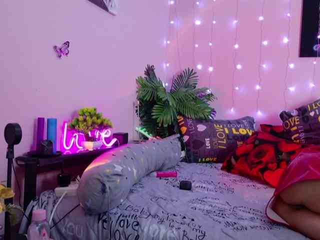 Naomi-milf webcam