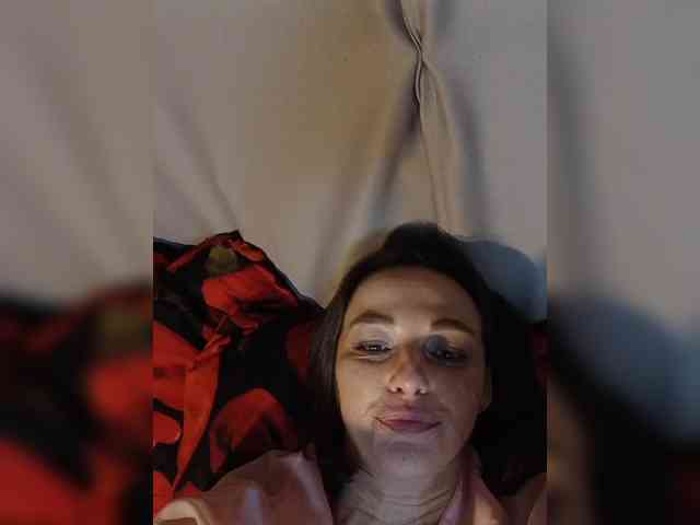 Naomi-milf webcam