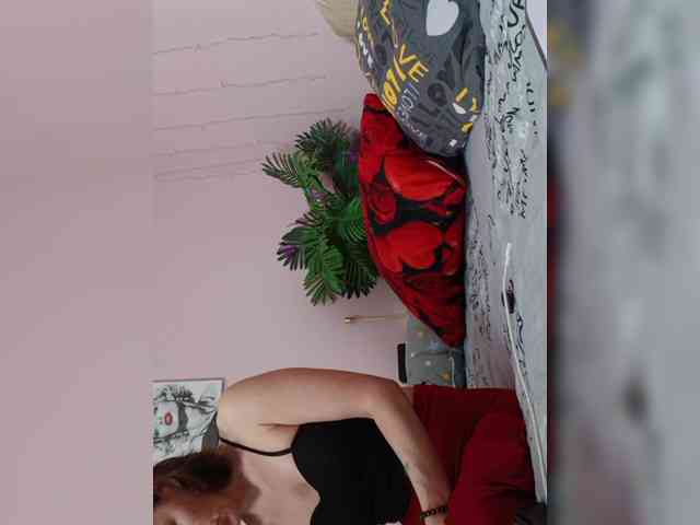 Naomi-milf webcam