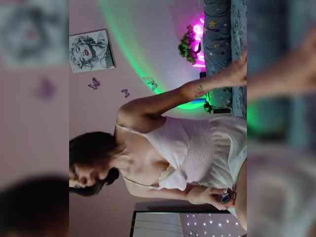 Naomi-milf webcam