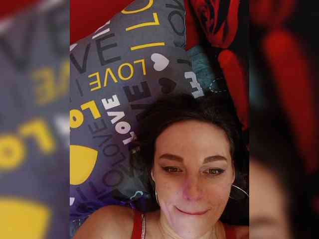 Naomi-milf webcam