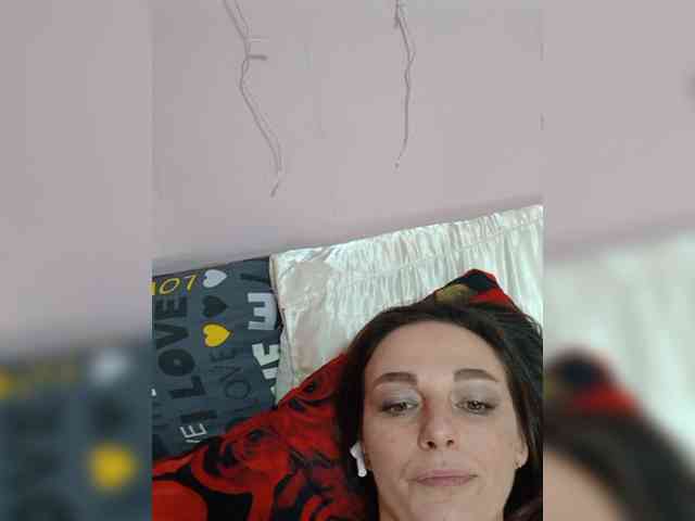 Naomi-milf webcam