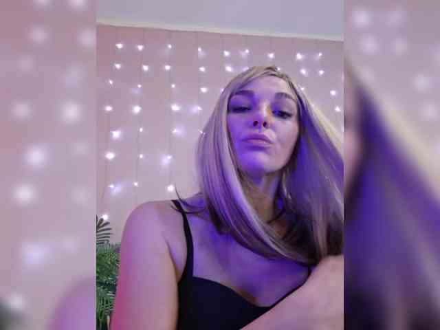 Naomi-milf webcam