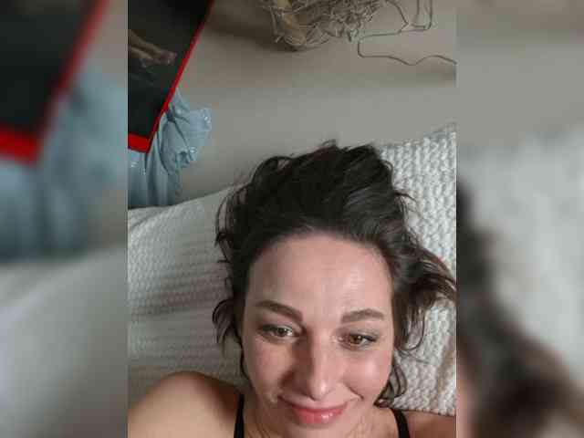 Naomi-milf webcam