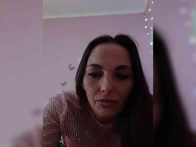 Naomi-milf webcam